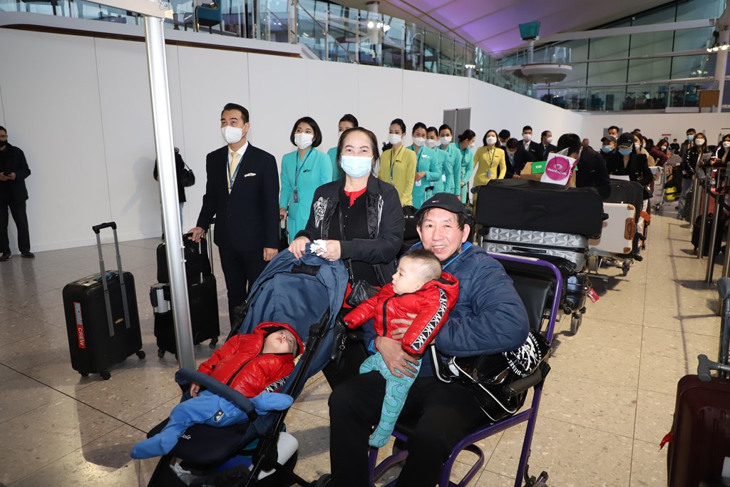 Over 2,000 overseas Vietnamese brought home on 36 flights